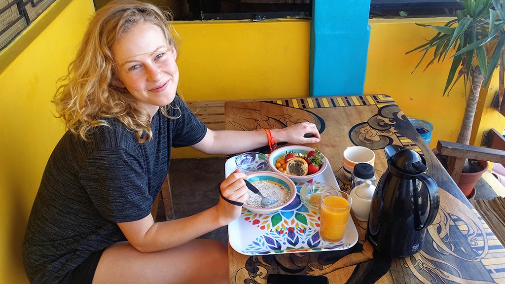 Urcia Surf Camp Huanchaco - Healthy Surf Breakfast (1)